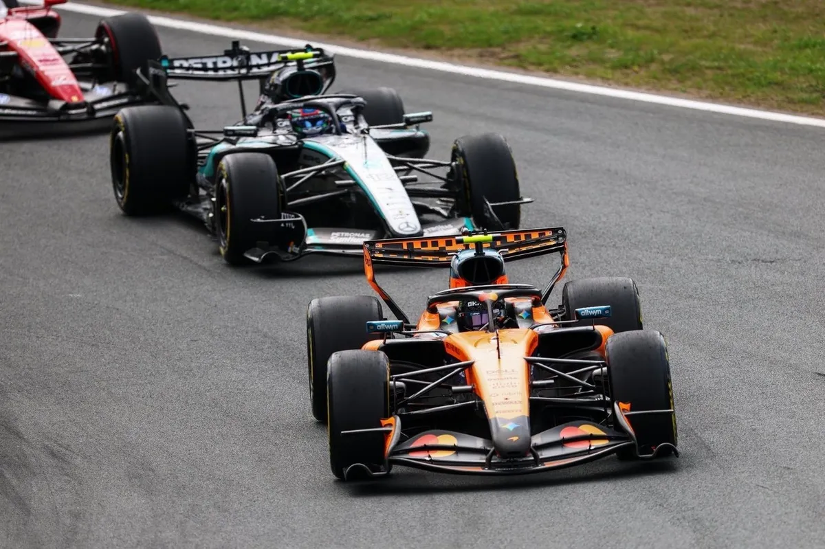Alex Brundle sebut Mercedes hadapi ancaman serius dari McLaren di F1 2026