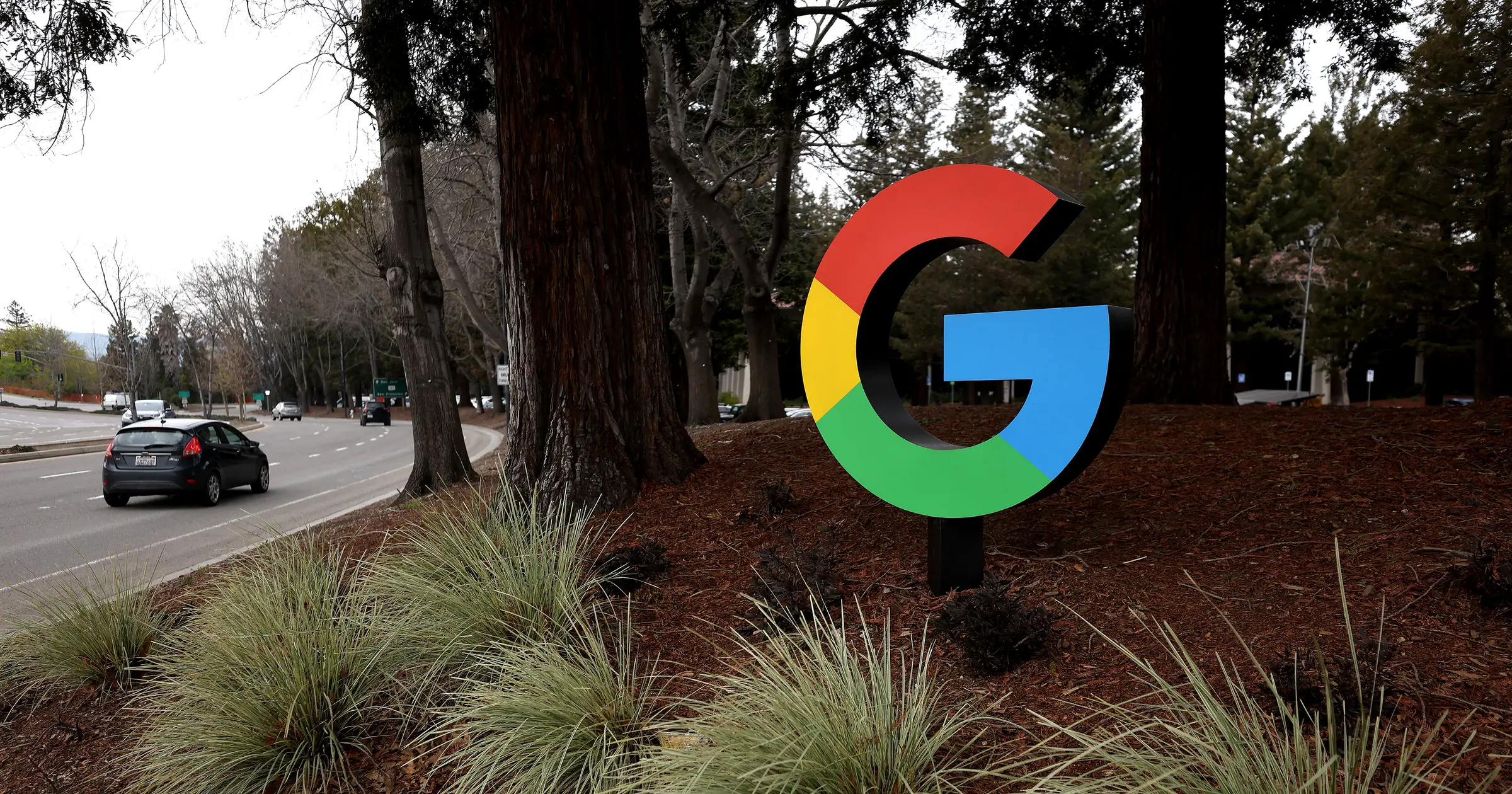 Alphabet kehilangan nilai pasar 700 miliar dolar AS akibat kekhawatiran isu AI
