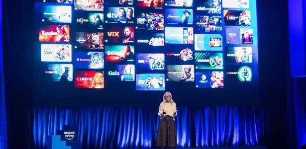 Tampilan antarmuka Amazon Prime Video yang menerapkan konsep ritel dan marketplace streaming
