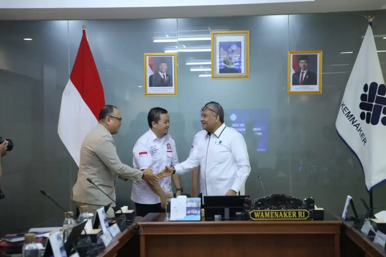 Analisis kecenderungan dialog sosial dan hubungan industrial PT Indonesia Epson Industry
