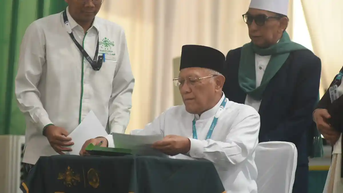 Analisis kecenderungan hubungan PBNU di bawah Gus Kikin dengan pemerintah