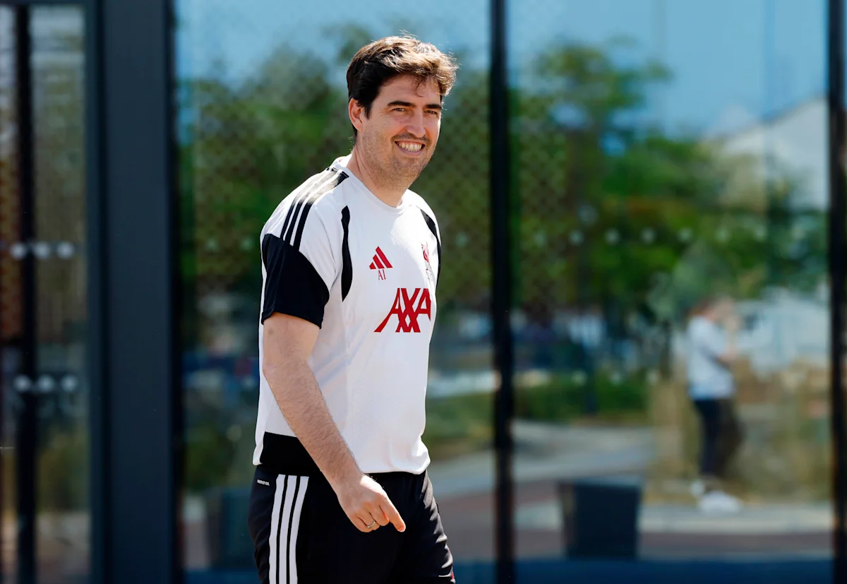 Andoni Iraola jelaskan alasan Federico Chiesa dan Harvey Elliott absen di Liverpool