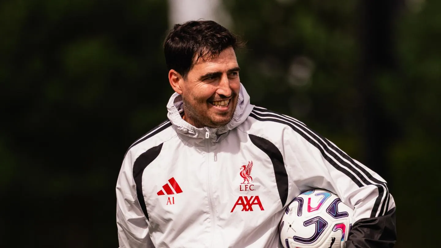 Andoni Iraola siap pimpin Liverpool hadapi lawan berat di Liga Champions