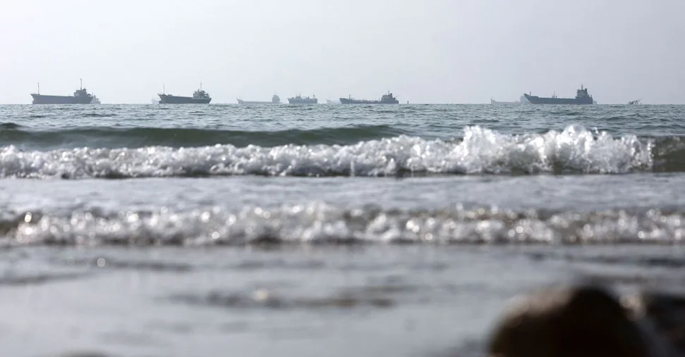 Militer Amerika Serikat hancurkan tiga kapal tanker minyak Iran di tengah memanasnya konflik