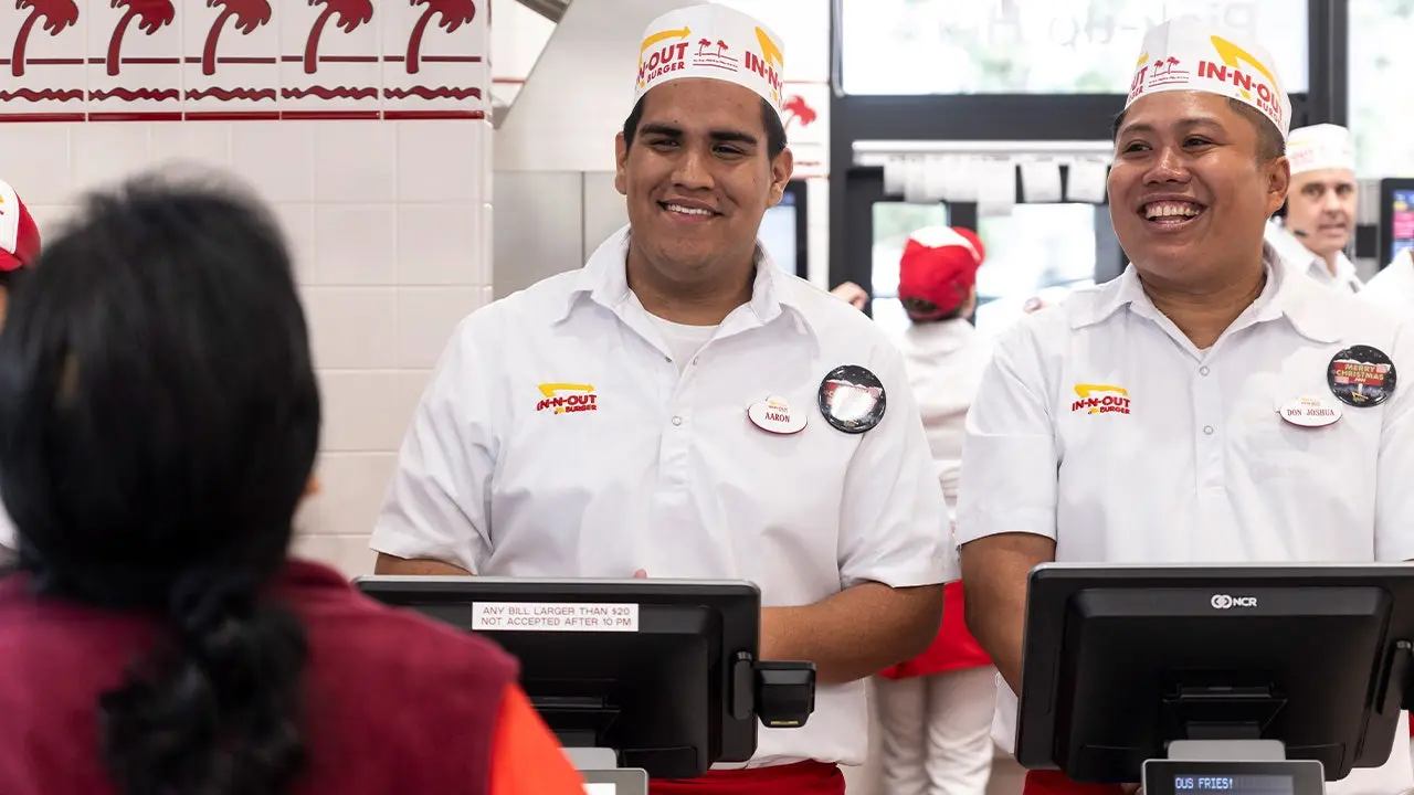 Menu Animal Style In-N-Out Burger bermula dari permintaan pelanggan tahun 1960-an