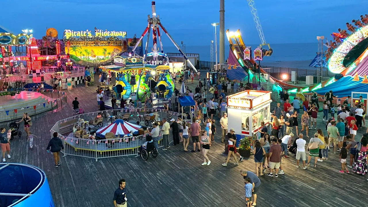 Balita jatuh dari wahana Sky Ride di Casino Pier Seaside Heights New Jersey