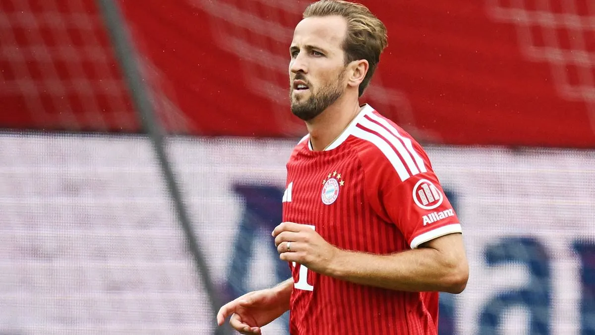 Barcelona pantau kontrak Harry Kane di Bayern Munich