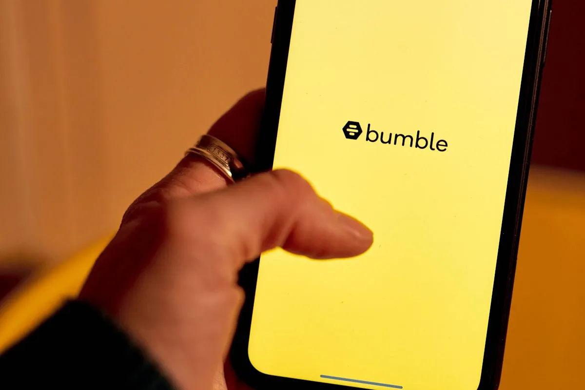 Tampilan antarmuka aplikasi Bumble dengan fitur baru yang fleksibel