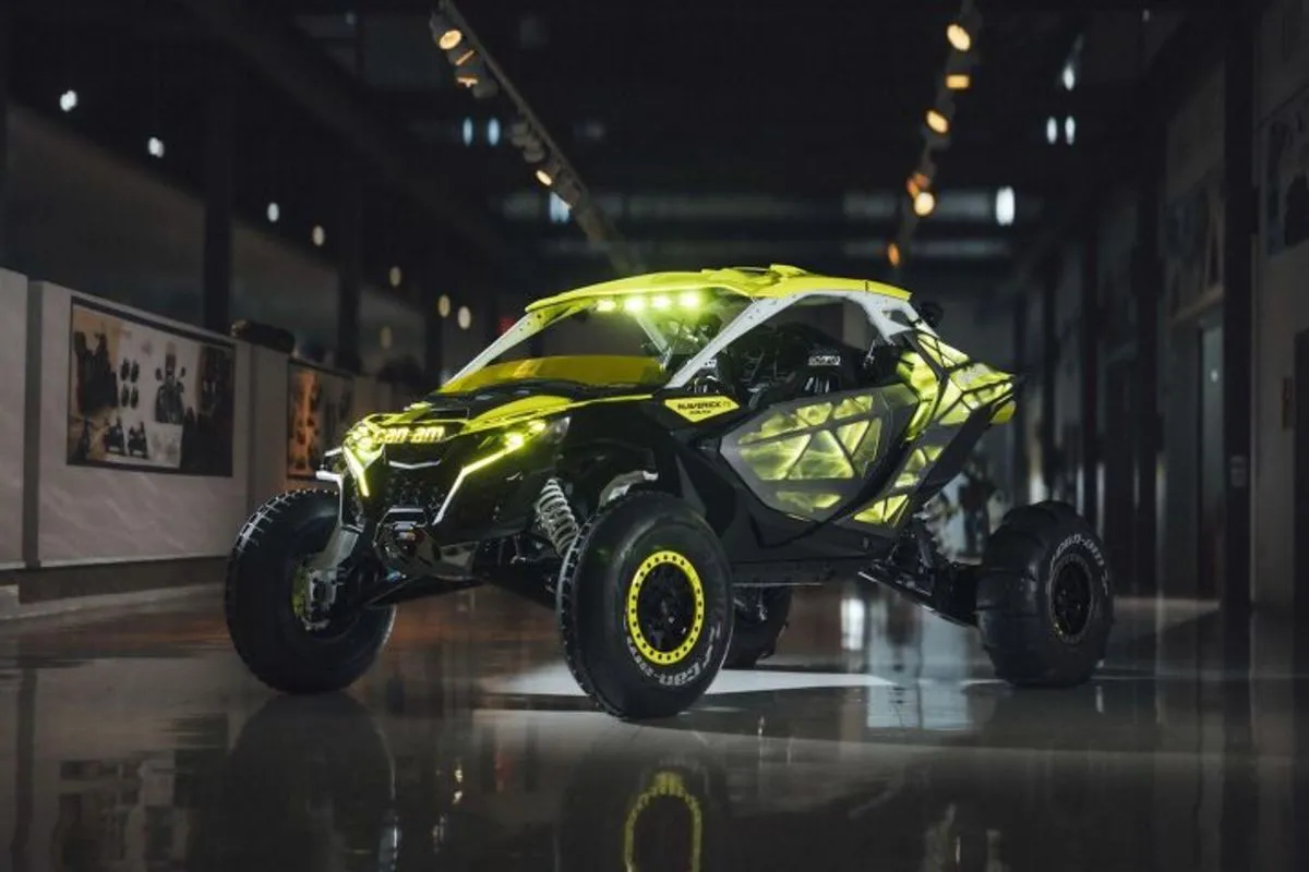 Can-Am meluncurkan kendaraan konsep futuristik Defender Prerunner dan Maverick R XRay
