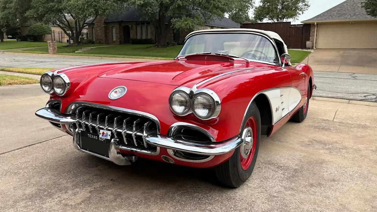 Corvette 1960 Langka Milik Satu Keluarga Bakal Dilelang Mecum