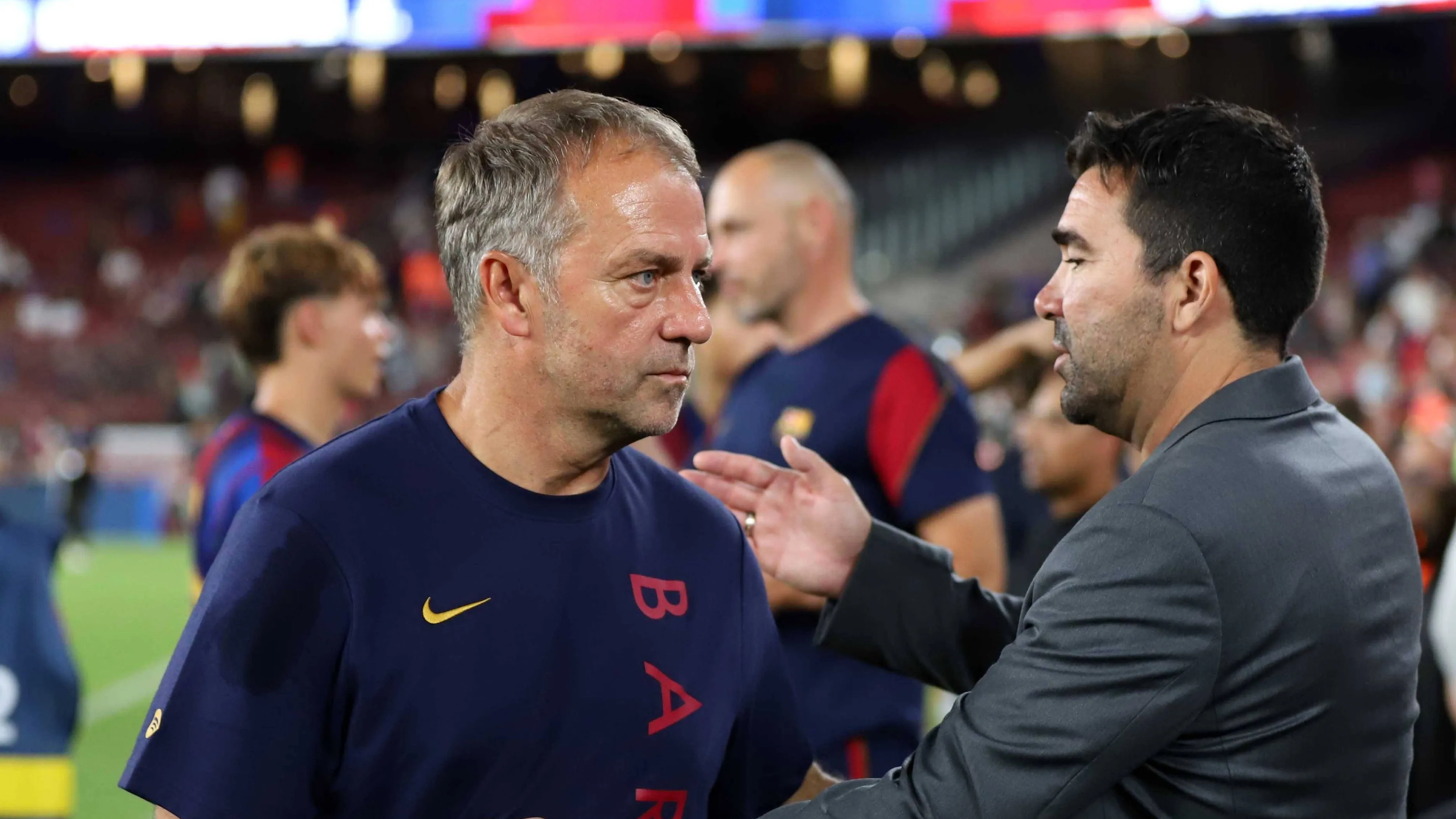 Deco terbang ke Portugal demi menuntaskan negosiasi penyerang baru Barcelona di bursa transfer