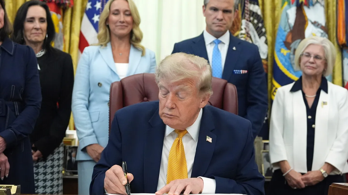 Donald Trump usulkan perubahan nama Selat Hormuz menjadi Trump Strait