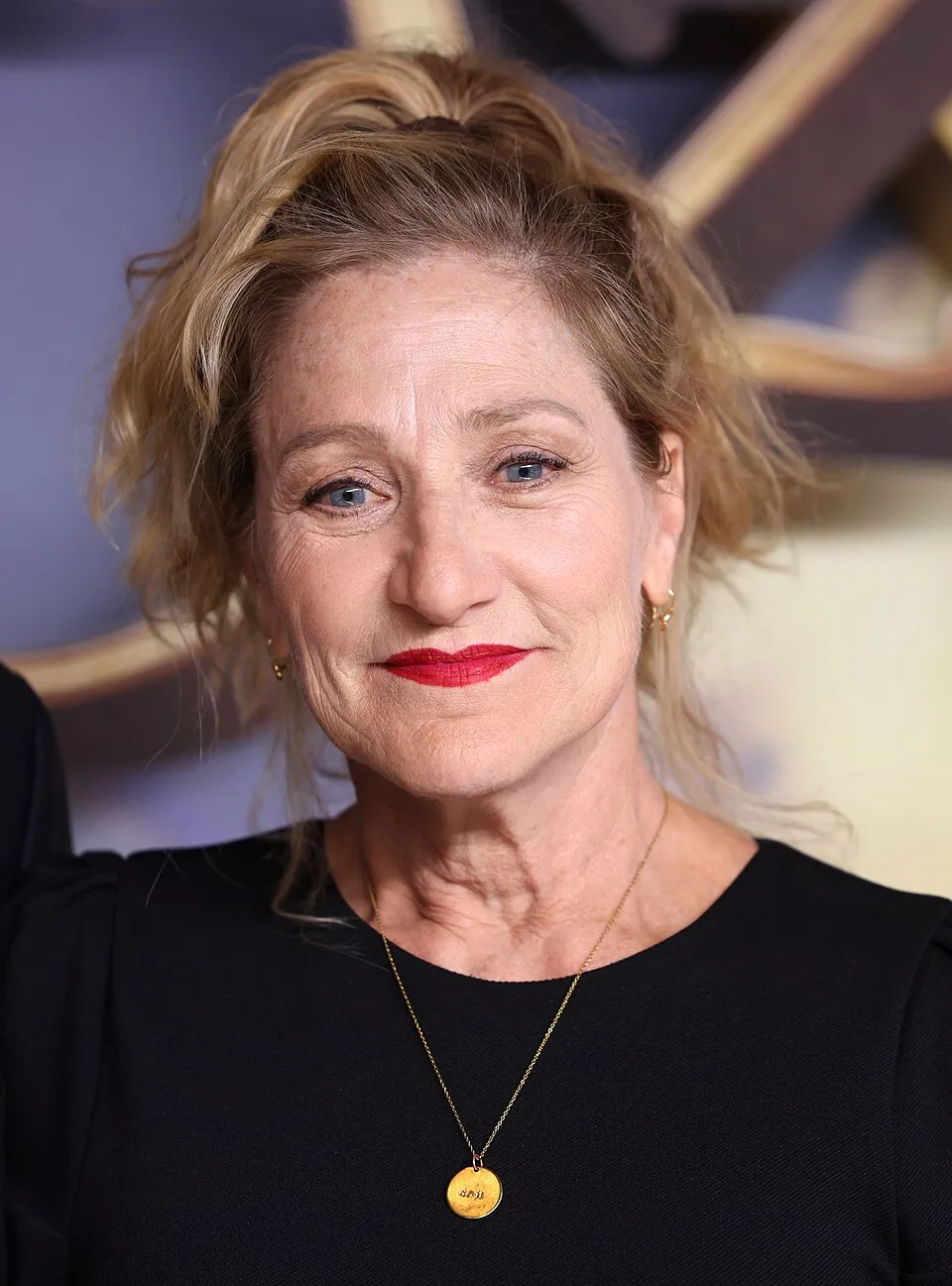 Edie Falco aktris peraih Emmy Awards lewat serial The Sopranos