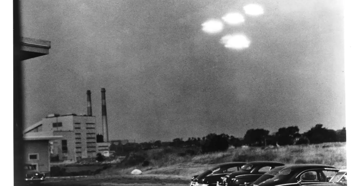 Eks pejabat Pentagon Luis Elizondo sebut UFO tertarik pada air dan fasilitas nuklir