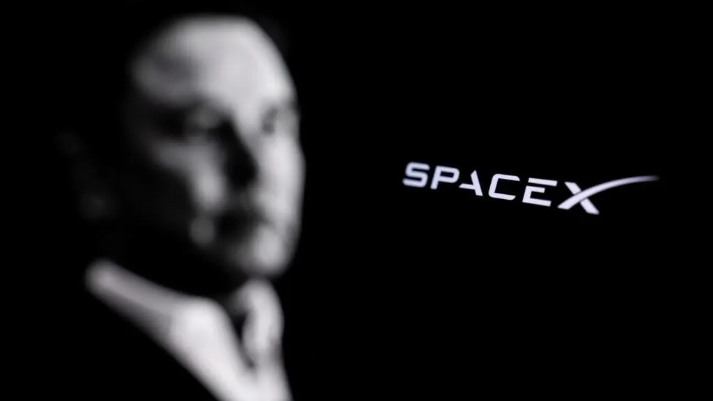 Elon Musk mengungkapkan SpaceX nyaris gagal setelah roket pertama gagal tiga kali