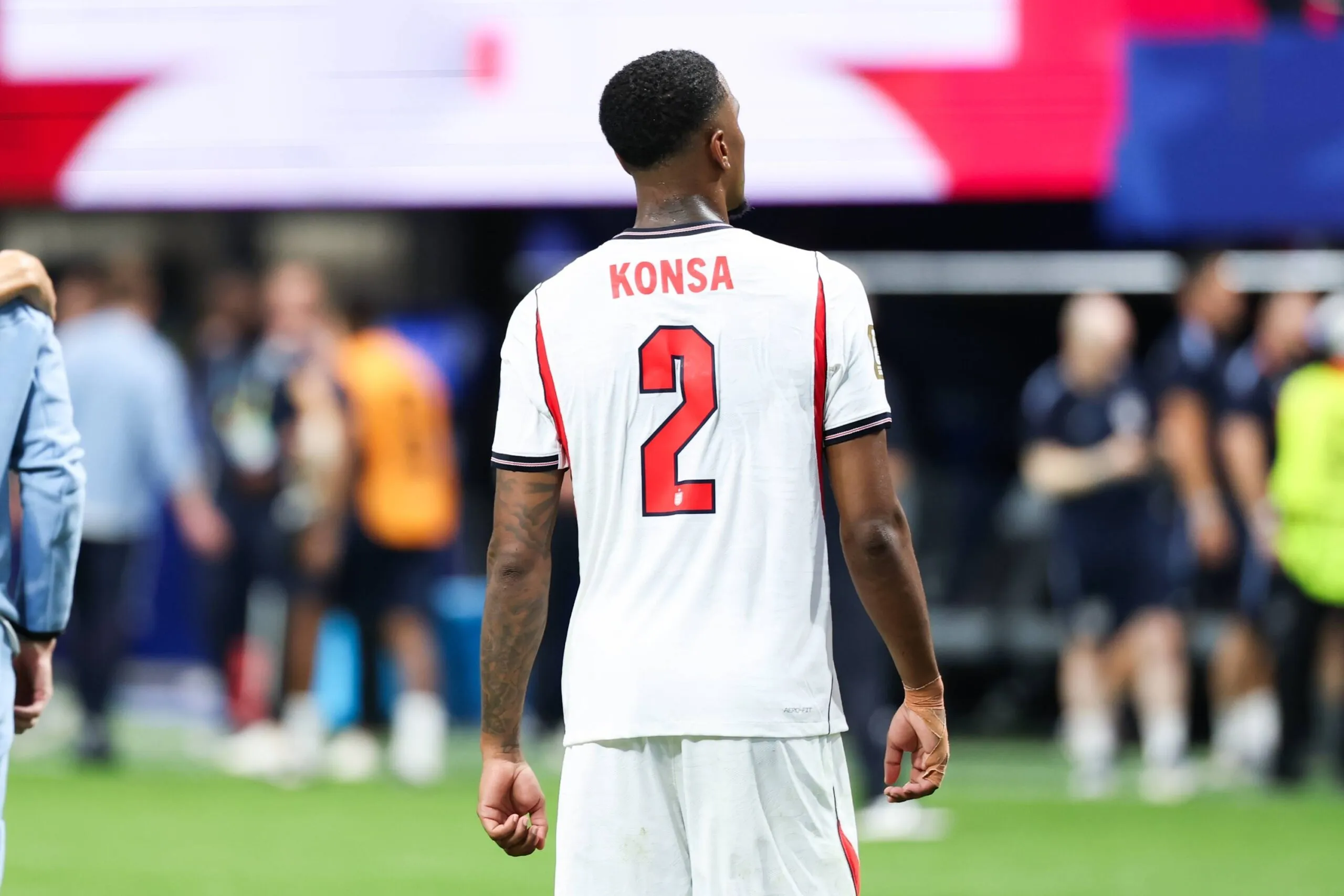 Ezri Konsa jalani tes medis usai sepakat pindah ke Arsenal dari Aston Villa