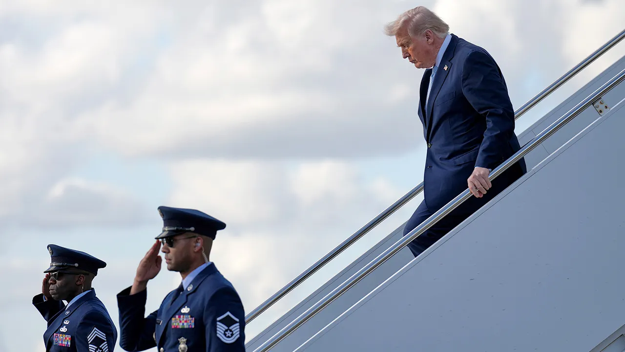 FAA usulkan aturan penerbangan permanen di sekitar Mar-a-Lago Donald Trump