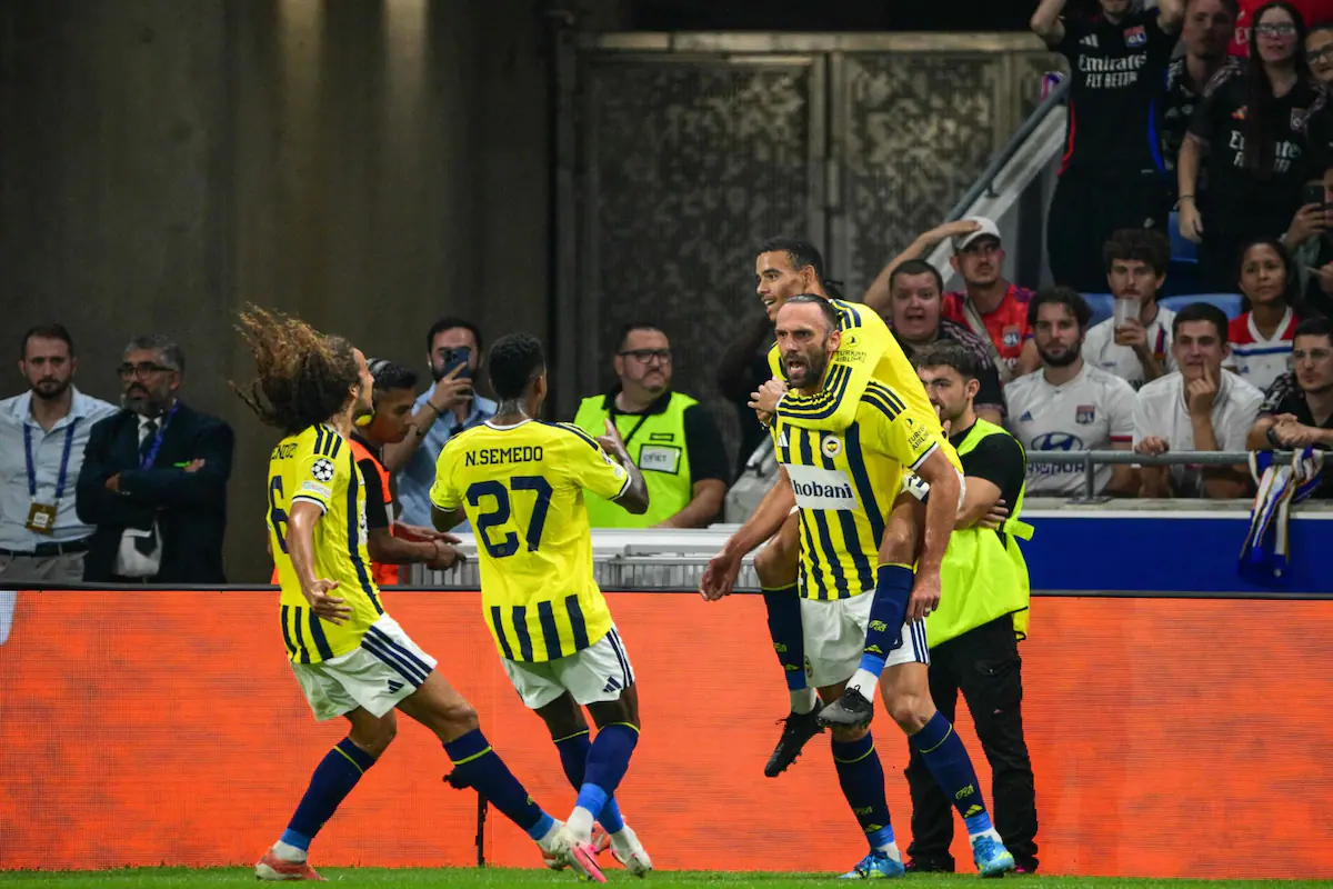 Fenerbahce pastikan diri kembali ke Liga Champions setelah absen selama 18 tahun