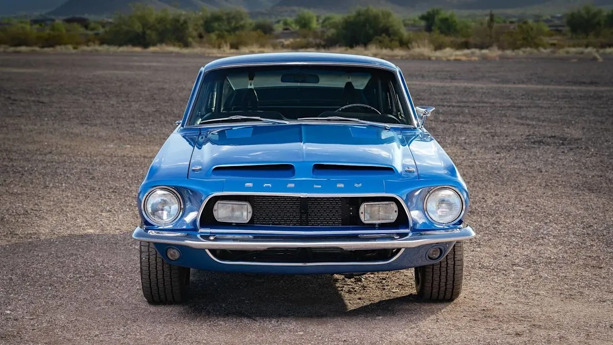 Ford Shelby Mustang GT350 tahun 1968 berwarna Acapulco Blue di lokasi lelang
