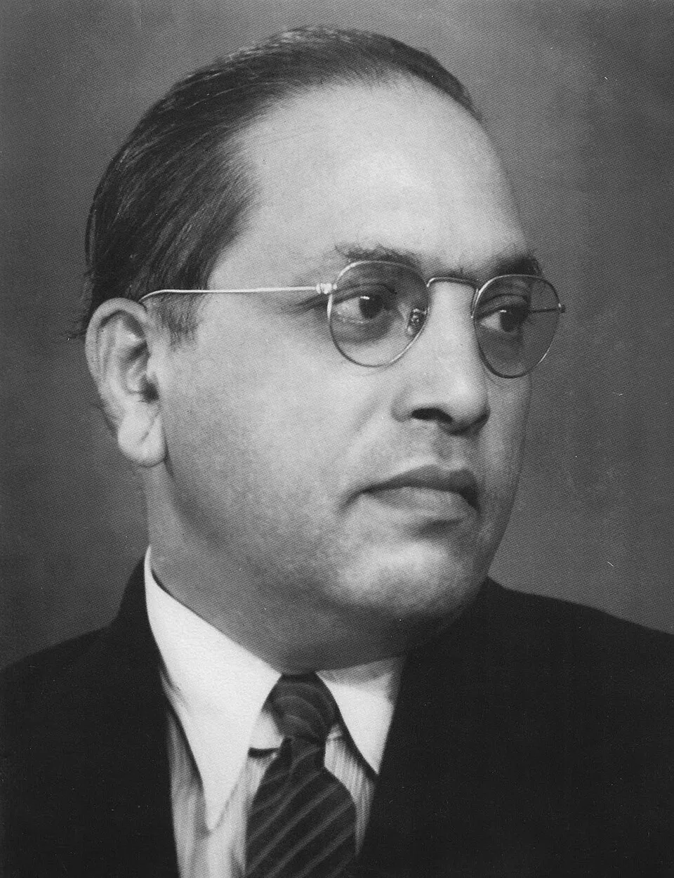B. R. Ambedkar, arsitek utama Konstitusi India dan pejuang hak-hak kaum Dalit