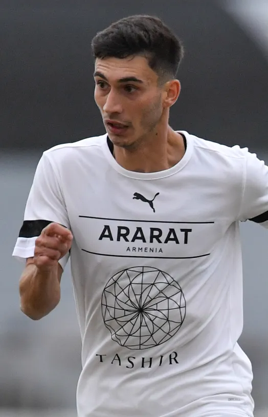 Edgar Grigoryan bek kiri tim nasional Armenia dan klub Ararat-Armenia