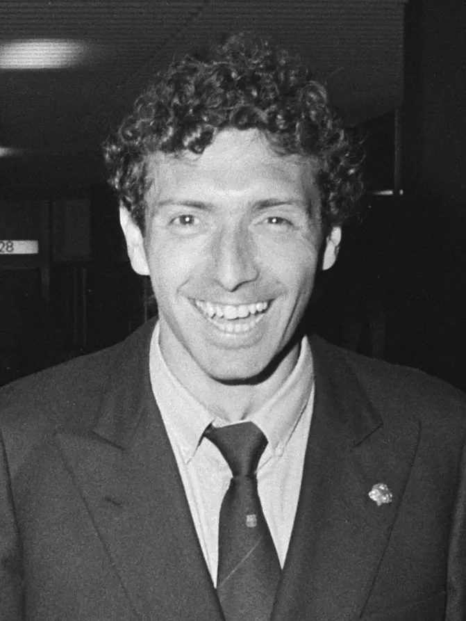 Quini, penyerang legendaris Spanyol dan ikon klub Sporting Gijón serta Barcelona
