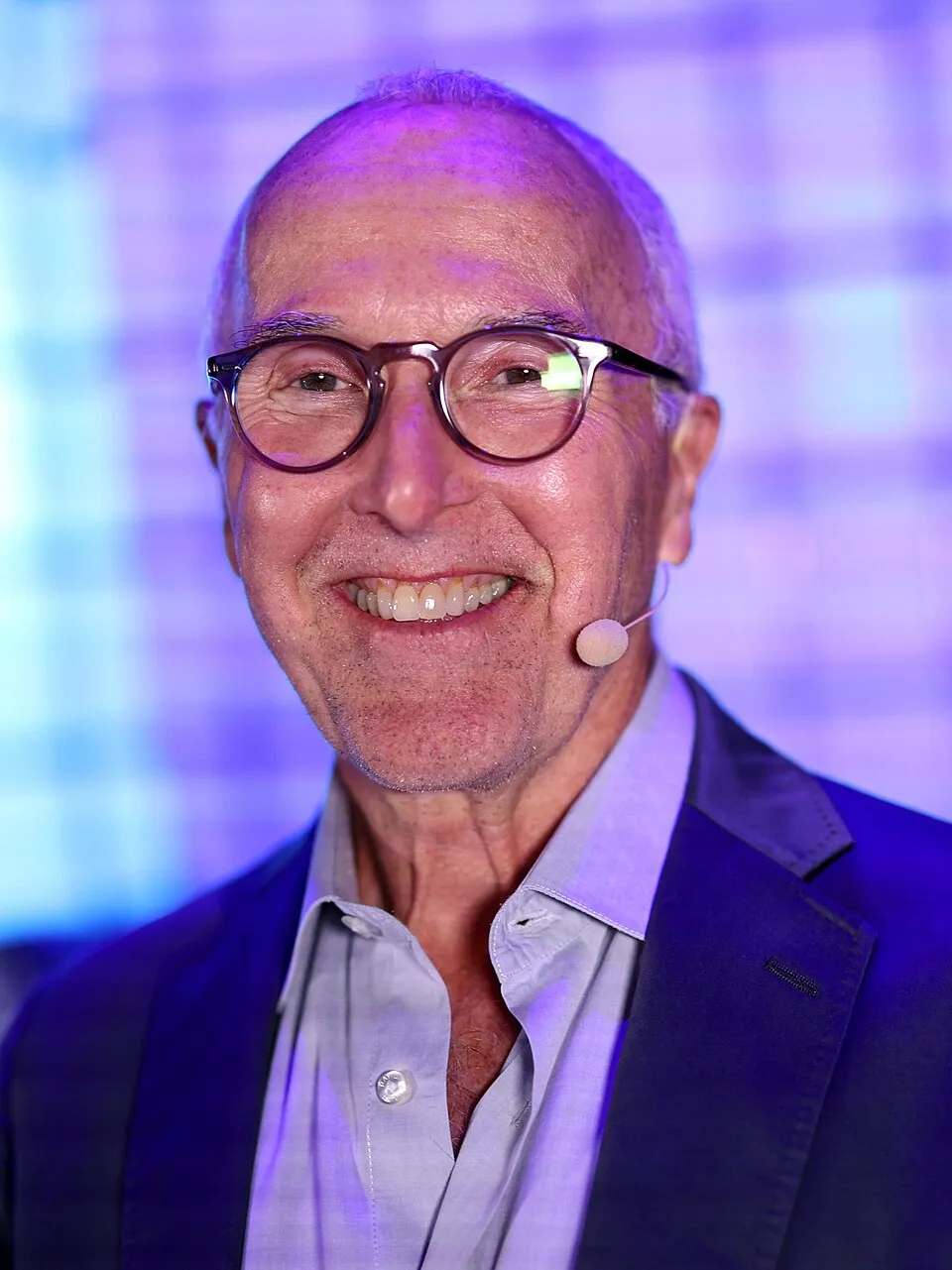 Frank McCourt, pebisnis dan filantropis terkemuka asal Amerika Serikat