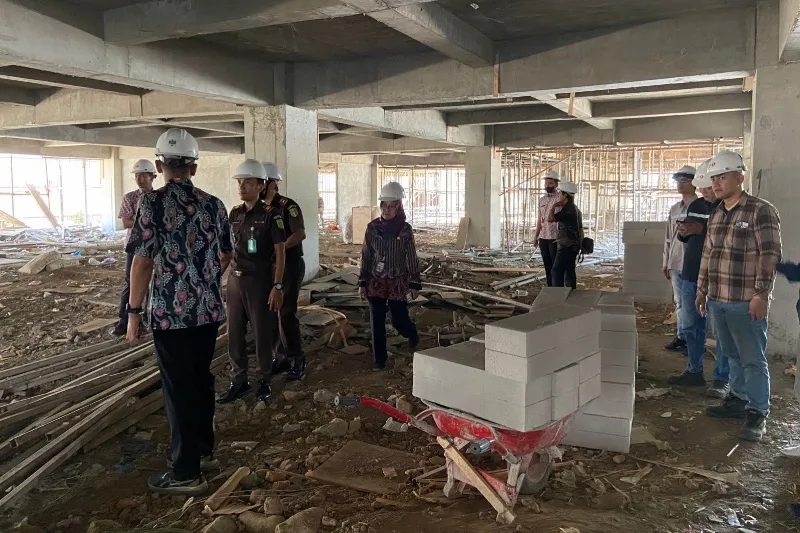 Progres pembangunan Gedung Kudus Sehat RSUD dr. Loekmono Hadi Kudus melampaui target dan struktur 7 lantai ditargetkan rampung bulan ini