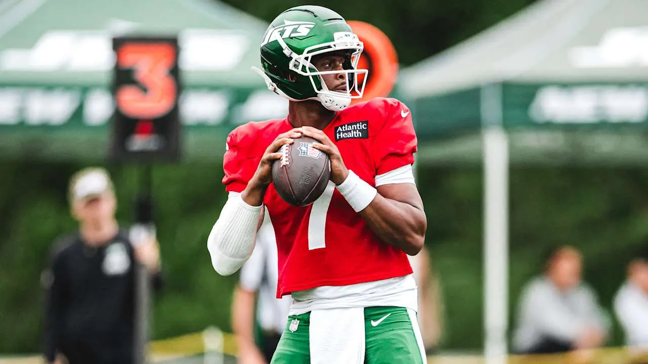 Geno Smith bersiap melakoni debut pramusim saat New York Jets menghadapi Pittsburgh Steelers
