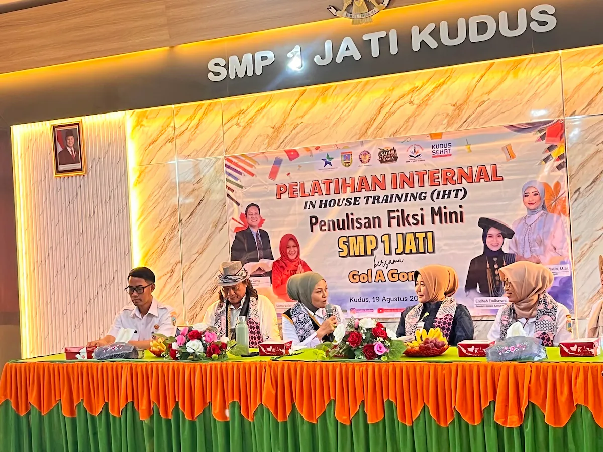 Guru SMP di Kudus antusias ikuti pelatihan fiksi mini untuk perkuat literasi