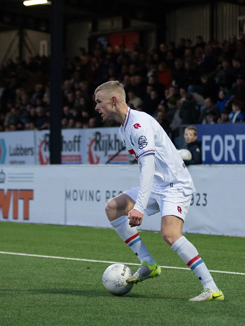 Guus Offerhaus, bek tengah andalan asal Belanda yang kini membela FC Utrecht di Eredivisie