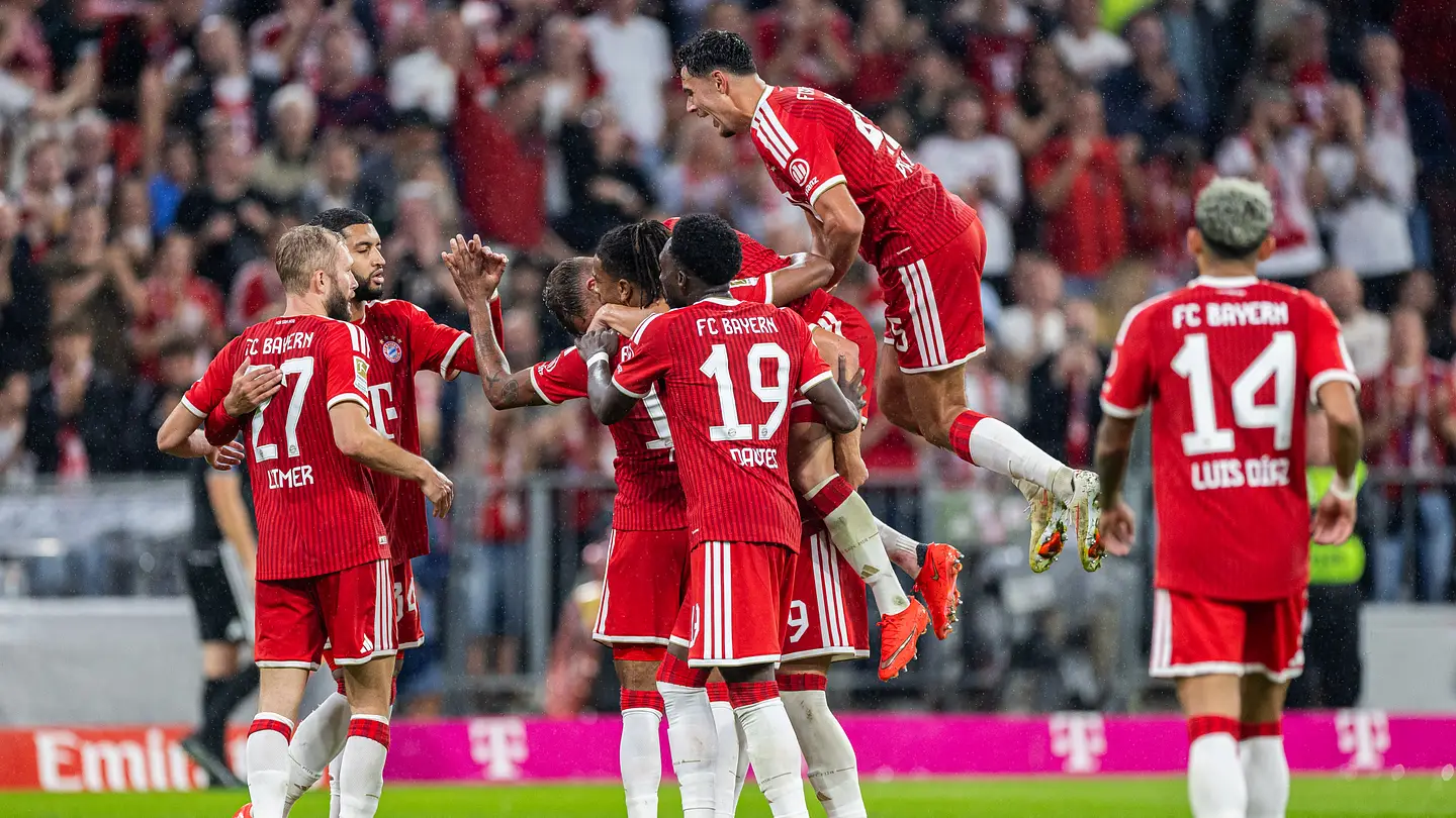 Bayern Munich menang telak atas VfB Stuttgart di Allianz Arena