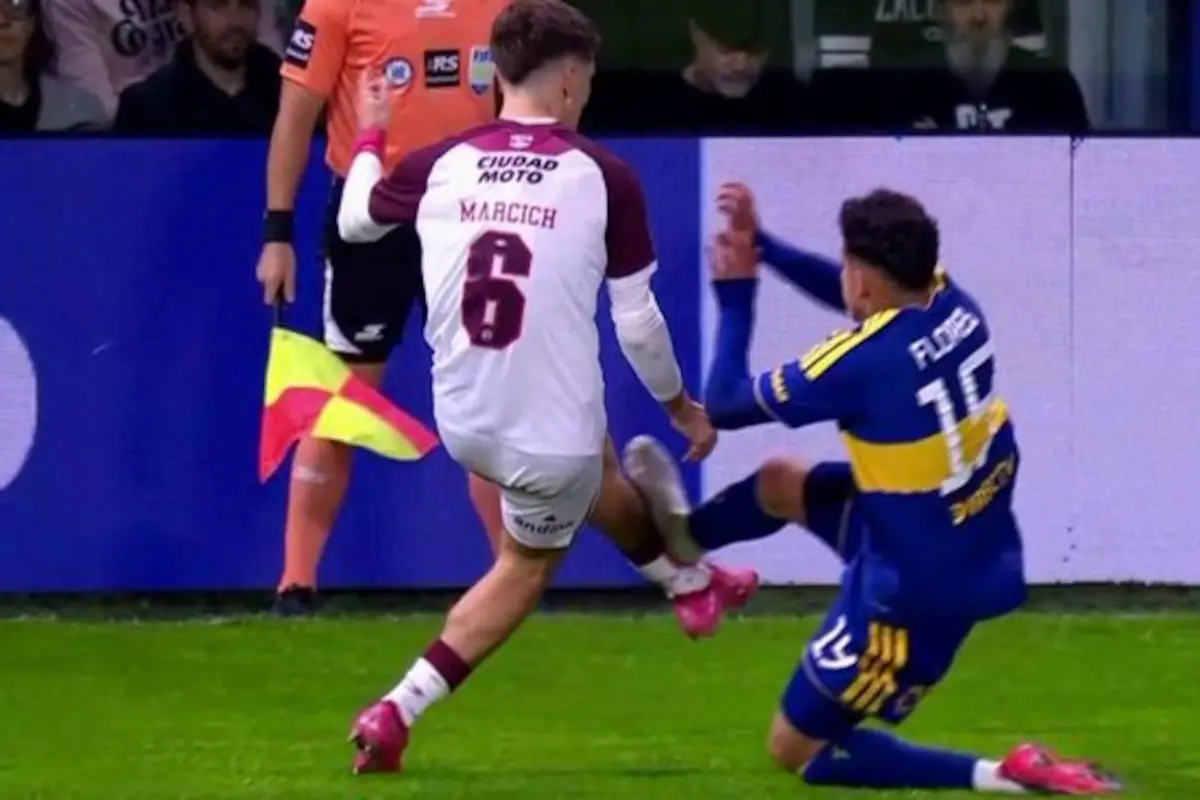 Hasil skor Boca Juniors kontra Lanus diwarnai protes keras atas kepemimpinan wasit