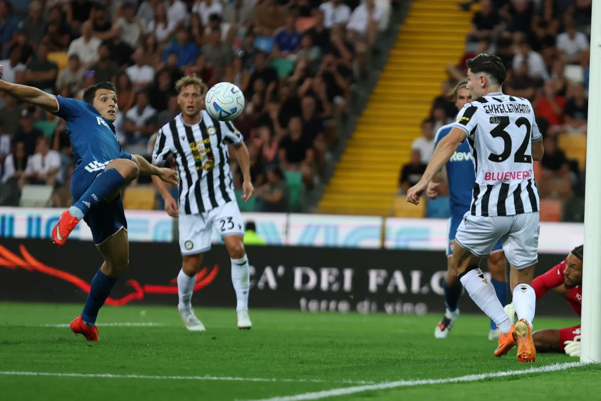 Tasos Douvikas cetak gol penyeimbang saat Como ditahan imbang Udinese