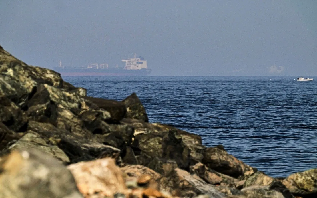 Iran dan Oman sepakati pembukaan koridor pelayaran sementara di Selat Hormuz