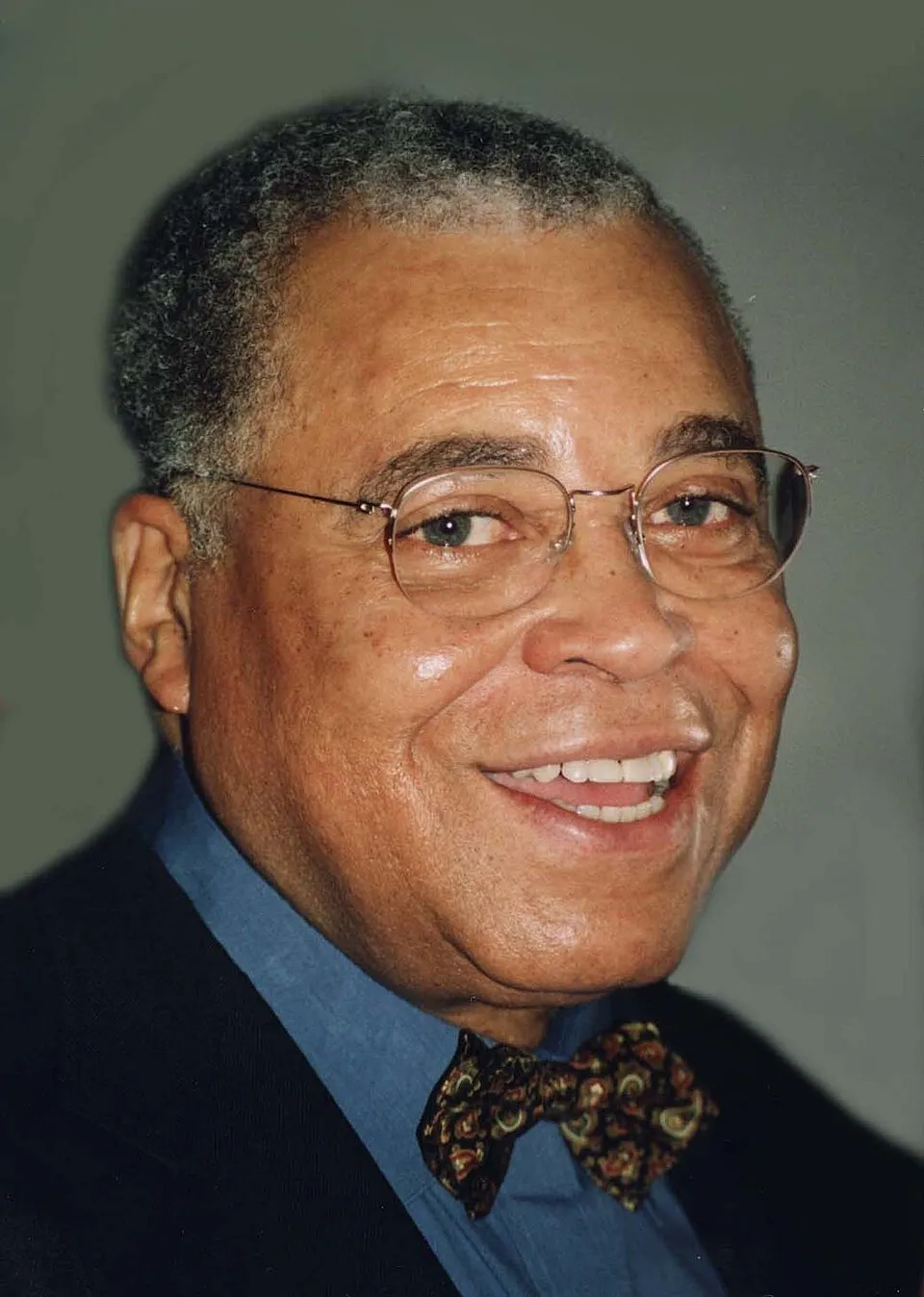James Earl Jones aktor legendaris pengisi suara Darth Vader