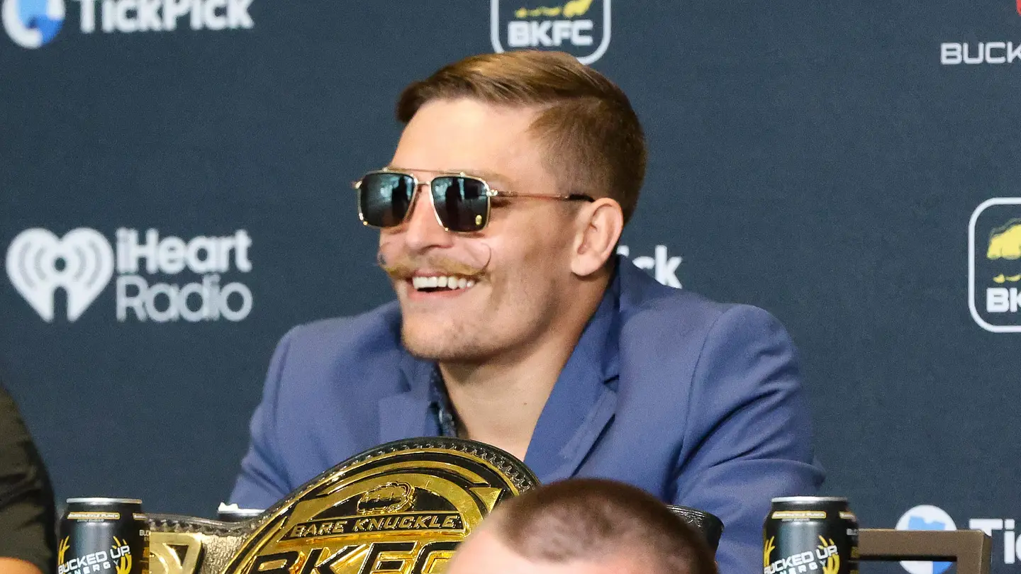 Kai Stewart menghadapi Harry Gigliotti dalam perebutan gelar juara di BKFC 92
