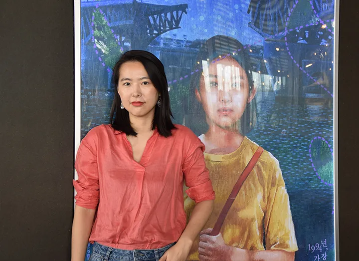 Kim Bora menyabet penghargaan sutradara terbaik berkat film House of Hummingbird