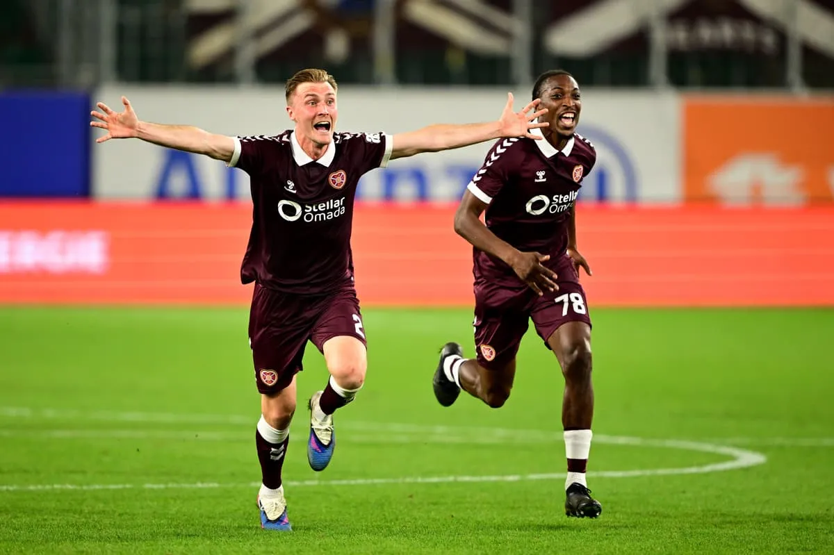 Kiper Beau Reus bawa Hearts lolos Conference League di Austria