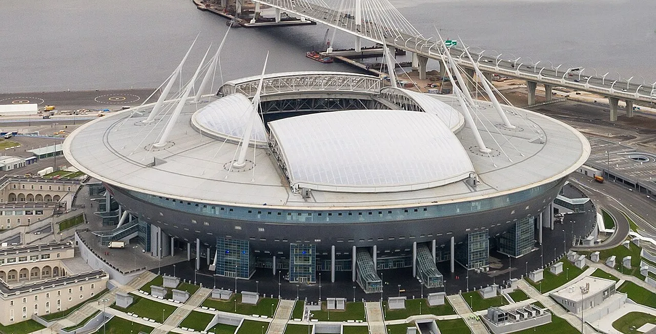 Krestovsky Stadium menjadi ikon modern arsitektur olahraga dan markas kebanggaan Zenit Saint Petersburg