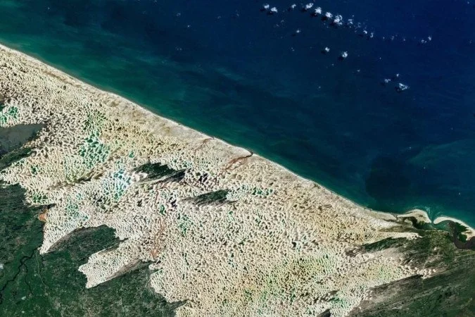 Nasa merilis potret menakjubkan Taman Nasional Lencois Maranhenses dari angkasa yang dijuluki gurun air