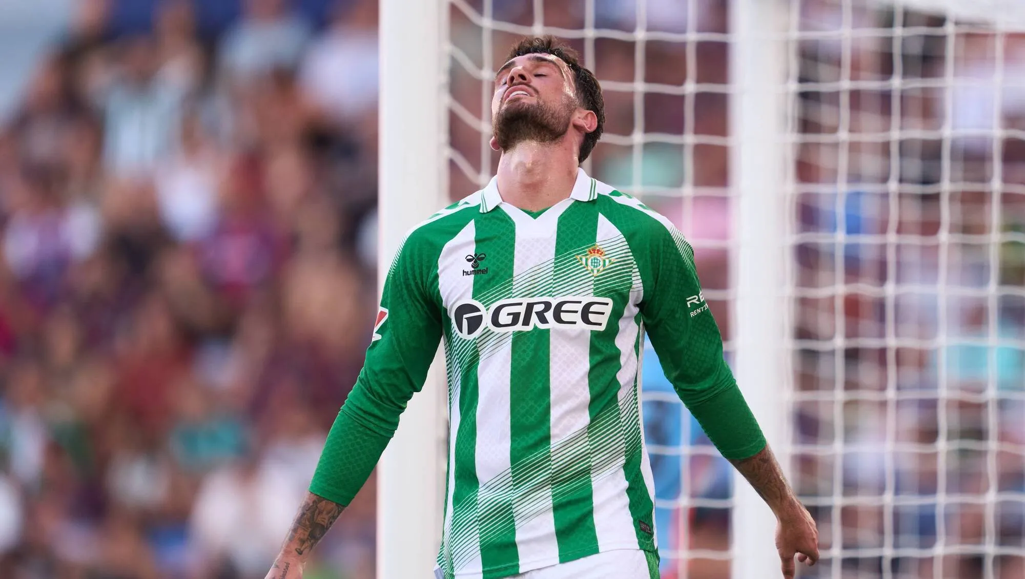 Troy Parrott kecewa usai Real Betis takluk dari Levante di Liga Spanyol