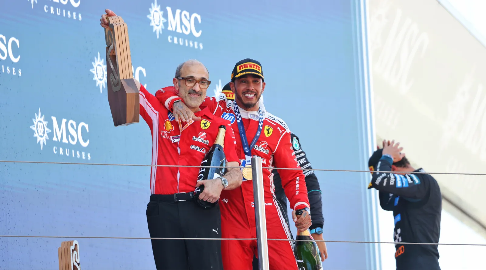 Lewis Hamilton puji Carlo Santi sebagai insinyur baru Ferrari di F1 2026