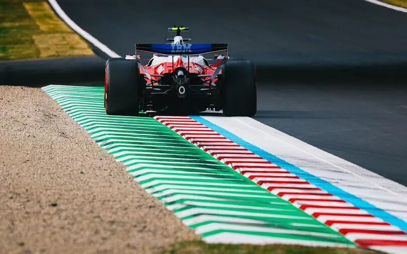Lewis Hamilton puji arah pengembangan mobil Ferrari di F1 musim ini