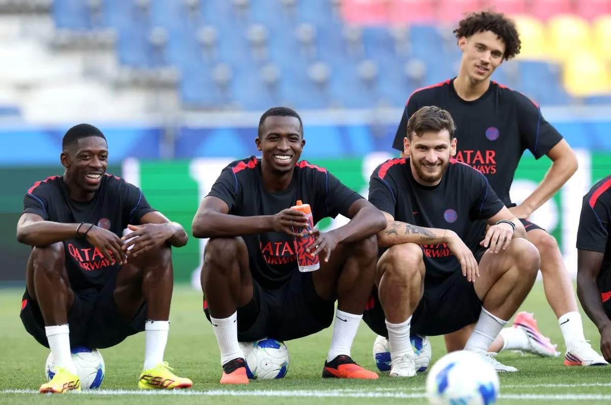 Luis Enrique beri peringatan keras kepada pemain PSG Ousmane Dembele dan Khvicha Kvaratskhelia