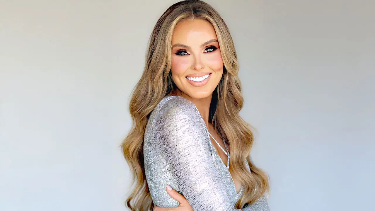 Mantan perwira Angkatan Laut Jade Kircus tampil di ajang Miss USA