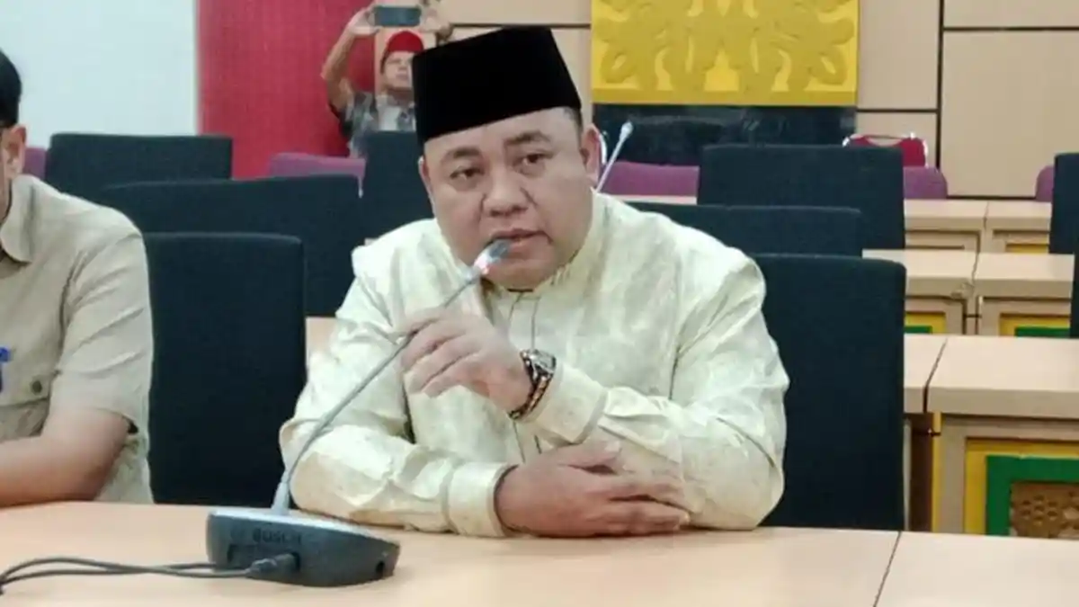 Nalladia Ayu Rokan mundur dari posisi Ketua Fraksi Golkar DPRD Riau dan digantikan Imustiar