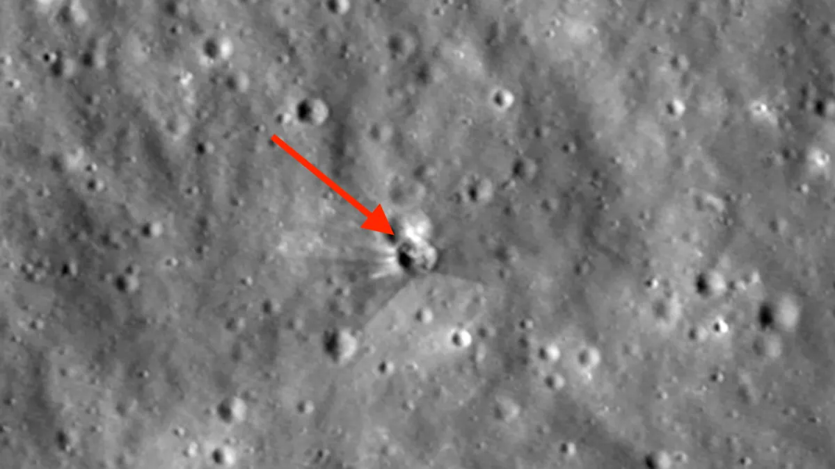 NASA rilis foto kawah Bulan hasil hantaman roket Falcon 9 milik SpaceX