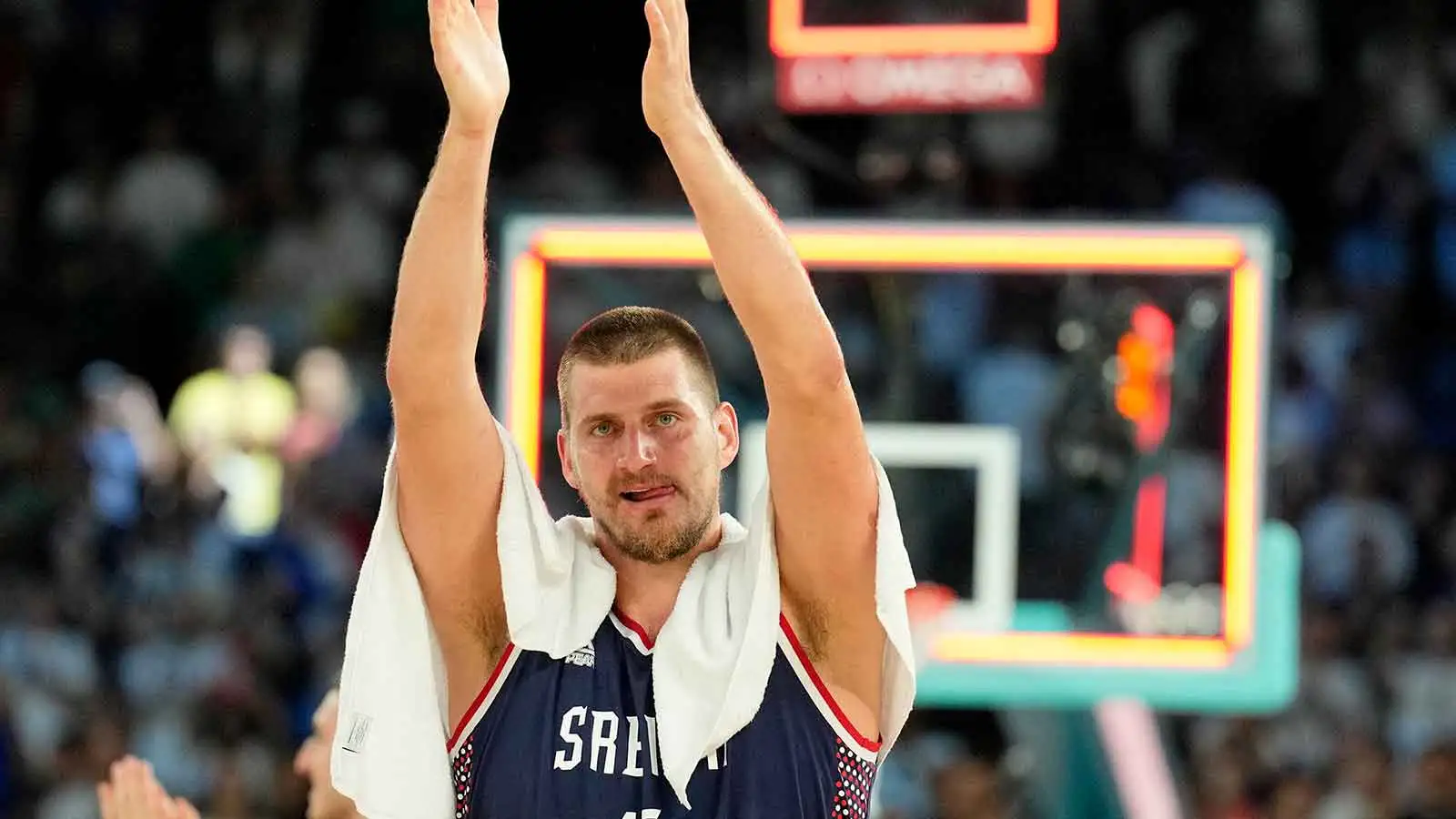 Nikola Jokic pamerkan assist luar biasa saat membela tim nasional Serbia