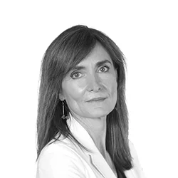 Nuria Ramírez de Castro memimpin rubrik kesehatan dan sains di media Diario ABC
